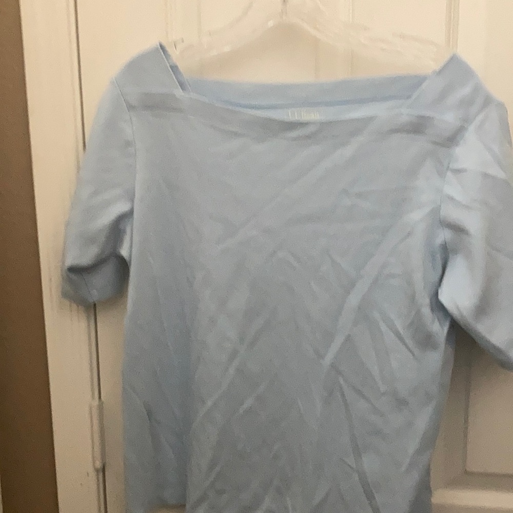 FINAL MARKDOWN Ladies' L L Bean Tee large